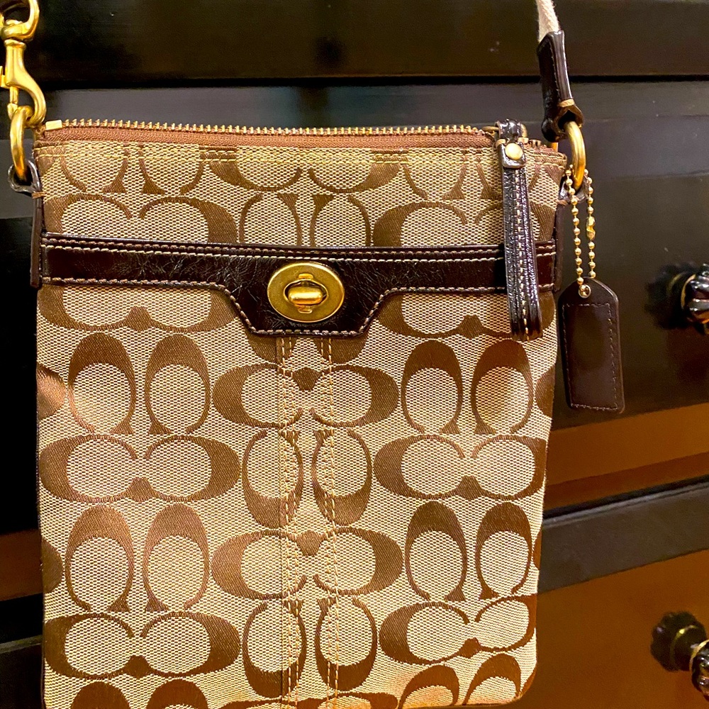 Vintage Brown Coach crossbody